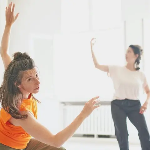 One, Two, Many: Crossroads between Theatre and Dance