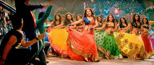Decoding Bollywood: Films, Fandom, Fantasy and Beyond