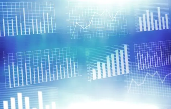 R Essentials for Business Analytics: Unlocking Data Insights